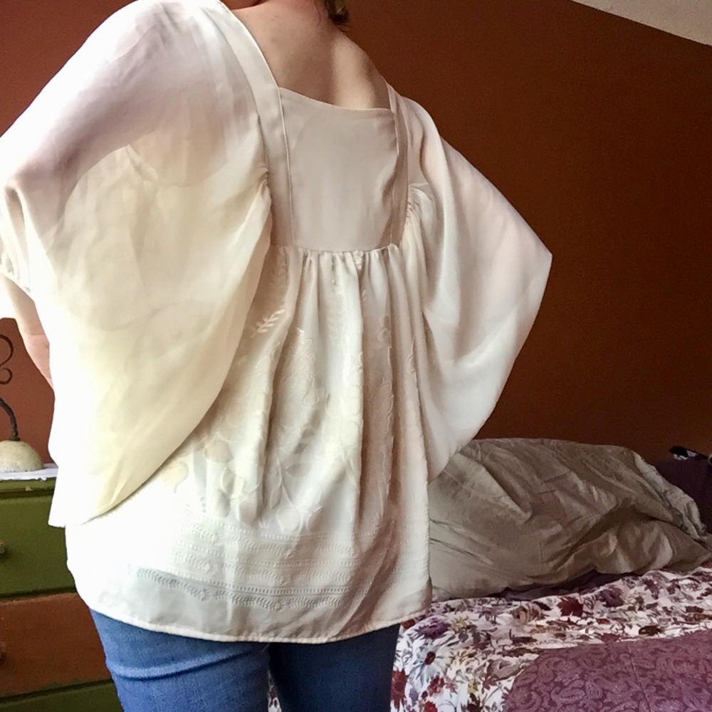Angelic Top - Picture 7 of 13